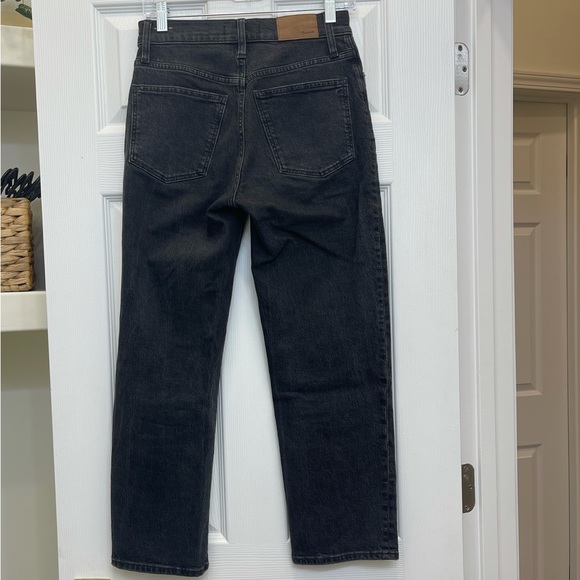 Madewell The Perfect Vintage Straight Jean in Rosella Wash: Ripped Edition - Picture 8 of 13